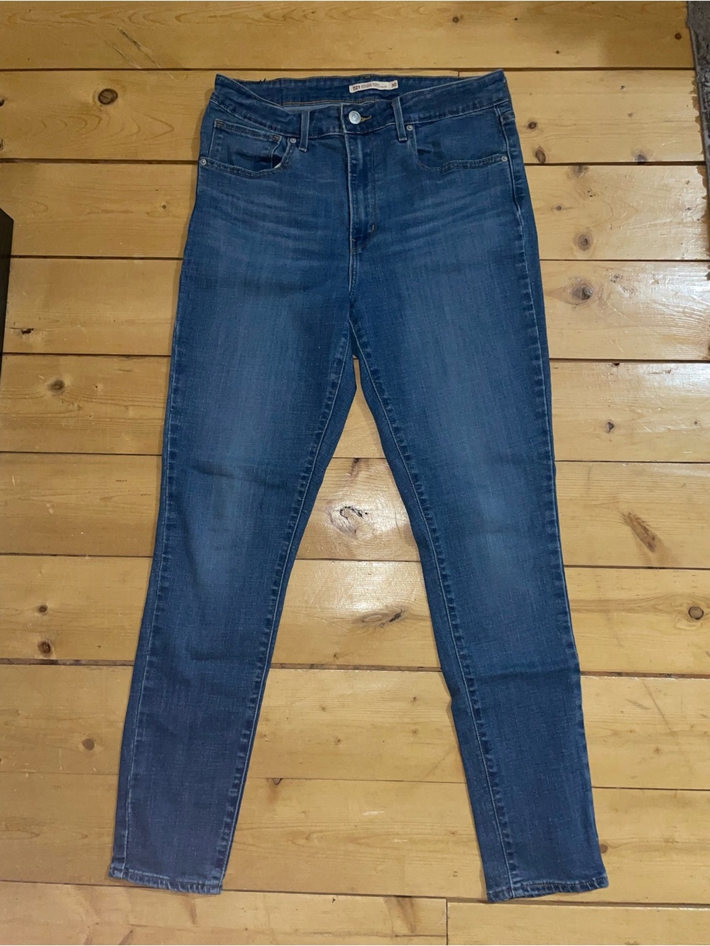 Levi's Women's Blue Skinny Jeans - Mid Wash